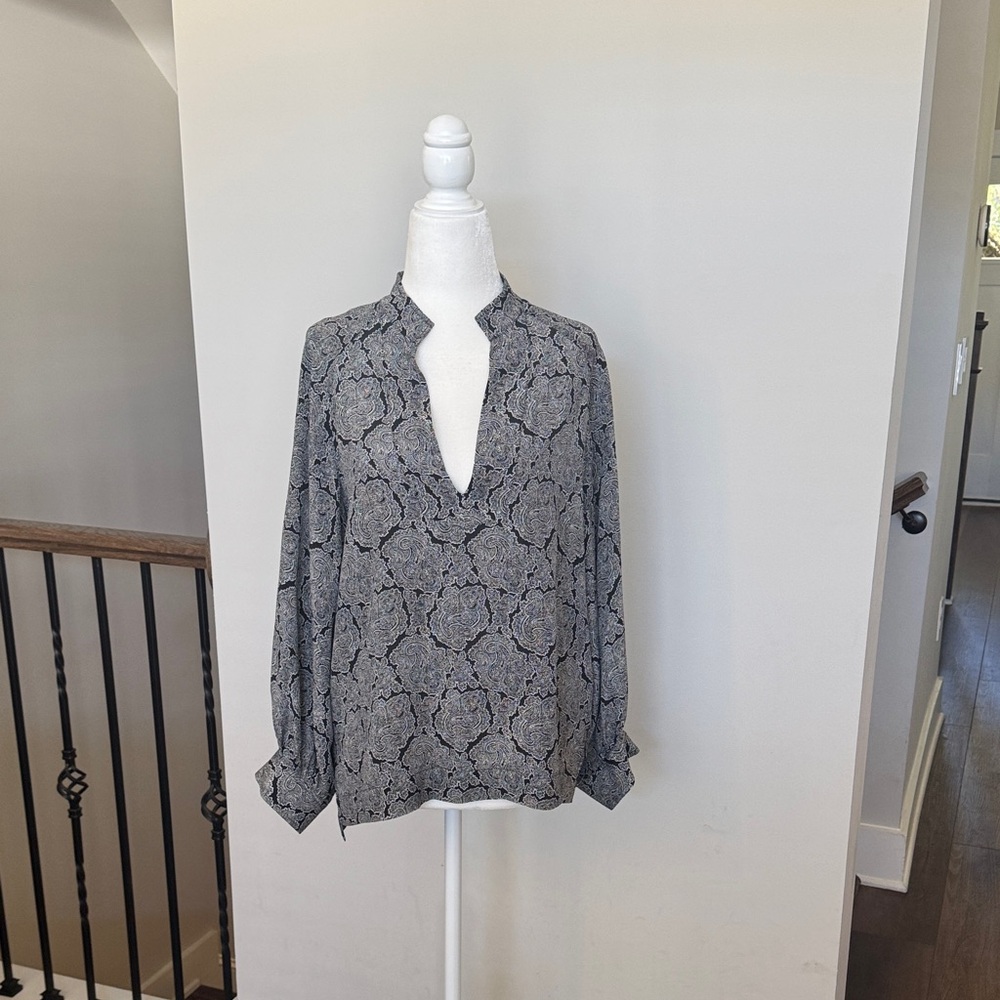 Joie Black & White Patterned 100% Silk Blouse (Size M)